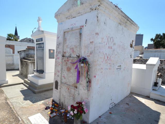 Tomb of Marie Laveau the Voodoo Queen, St. Louis Cemetery #1