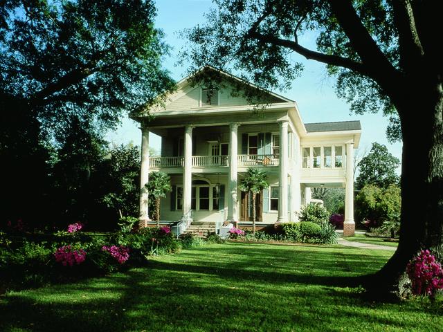 Historic home in Lake Charles' Charpentier Historic District. Photo